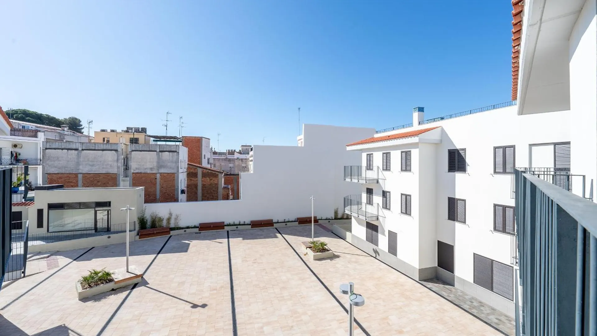 Hauzify I Apartaments Voramar Sant Pol De Mar Apartment