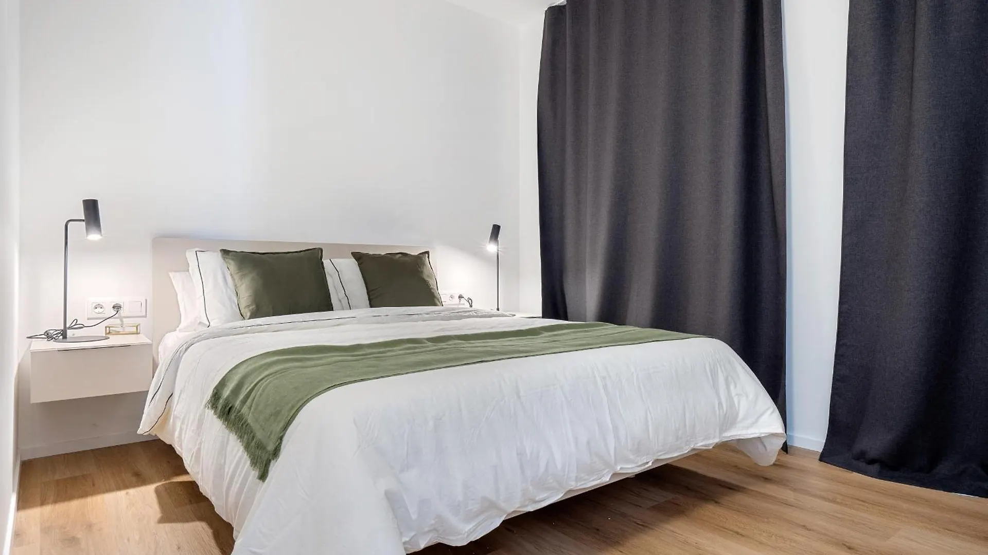 Hauzify I Apartaments Voramar Sant Pol De Mar Apartment