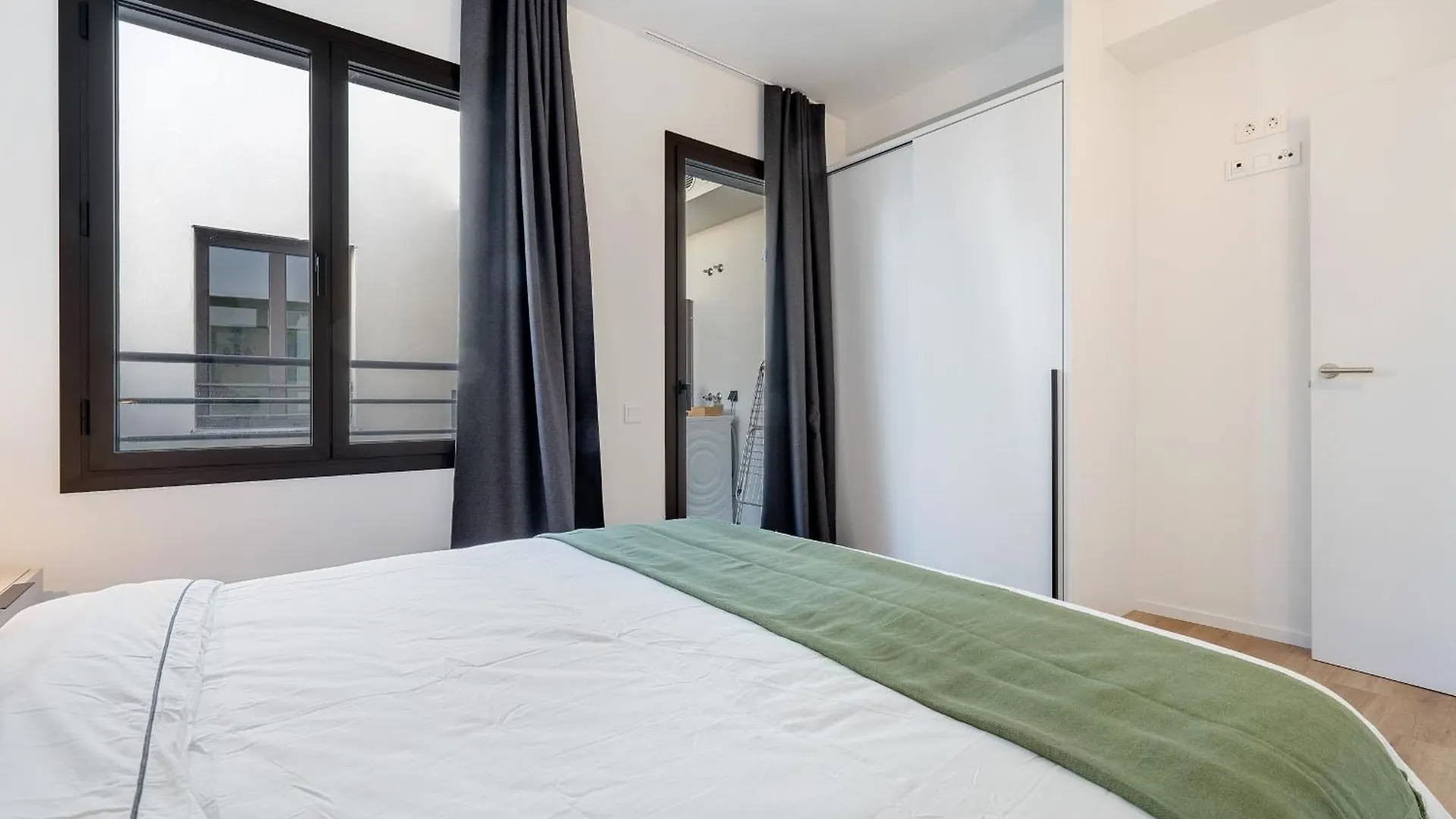 Hauzify I Apartaments Voramar Sant Pol De Mar 0*,