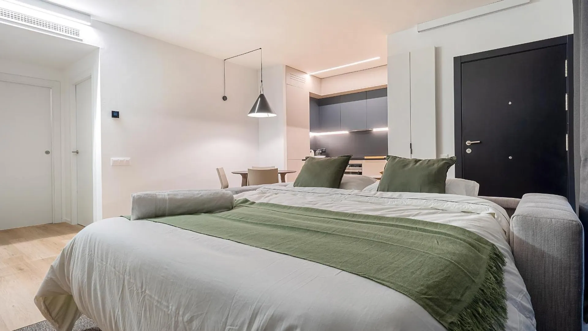 Hauzify I Apartaments Voramar Sant Pol De Mar Apartment
