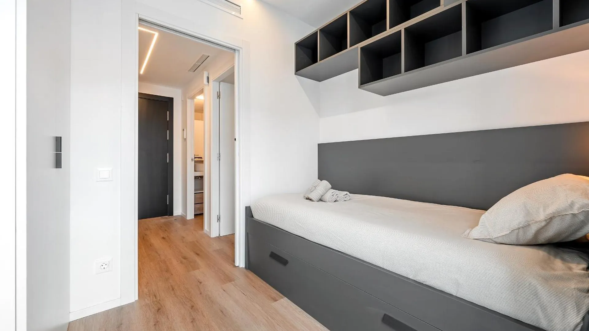 Hauzify I Apartaments Voramar Sant Pol De Mar