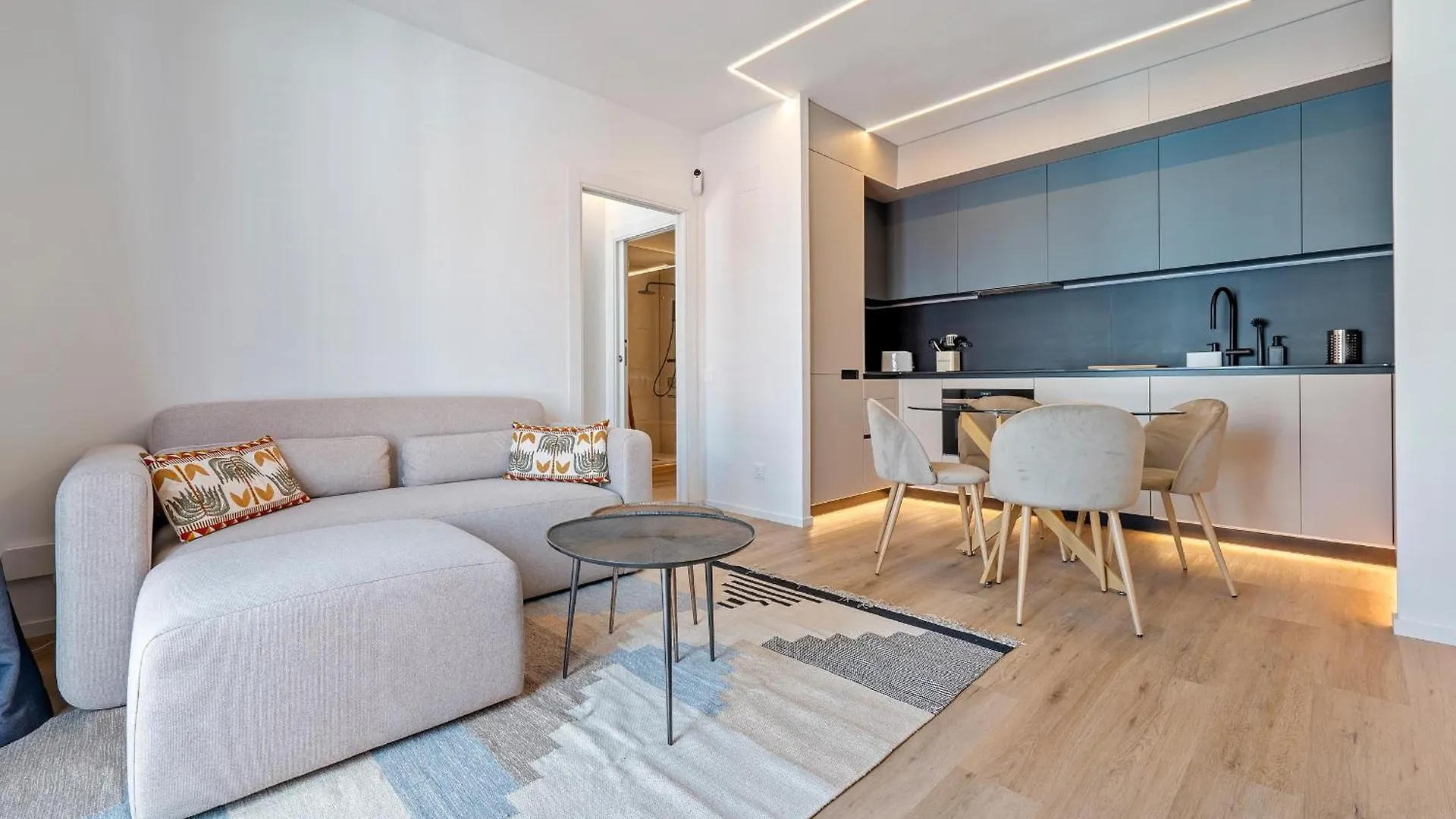 Hauzify I Apartaments Voramar Sant Pol De Mar