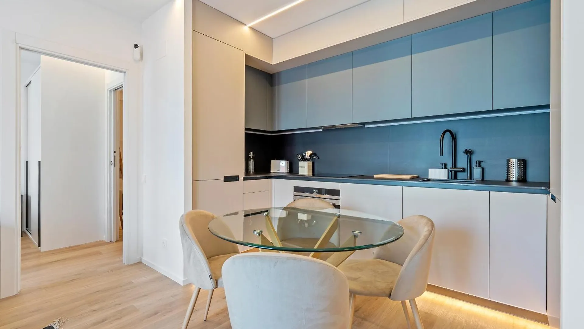 Apartment Hauzify I Apartaments Voramar Sant Pol De Mar